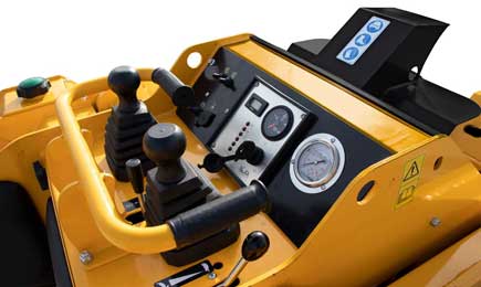 Baumalight Mini Skidsteer TRL620D Control panel