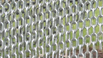 Chain curtain