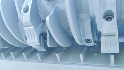 liner teeth for efficient mulch