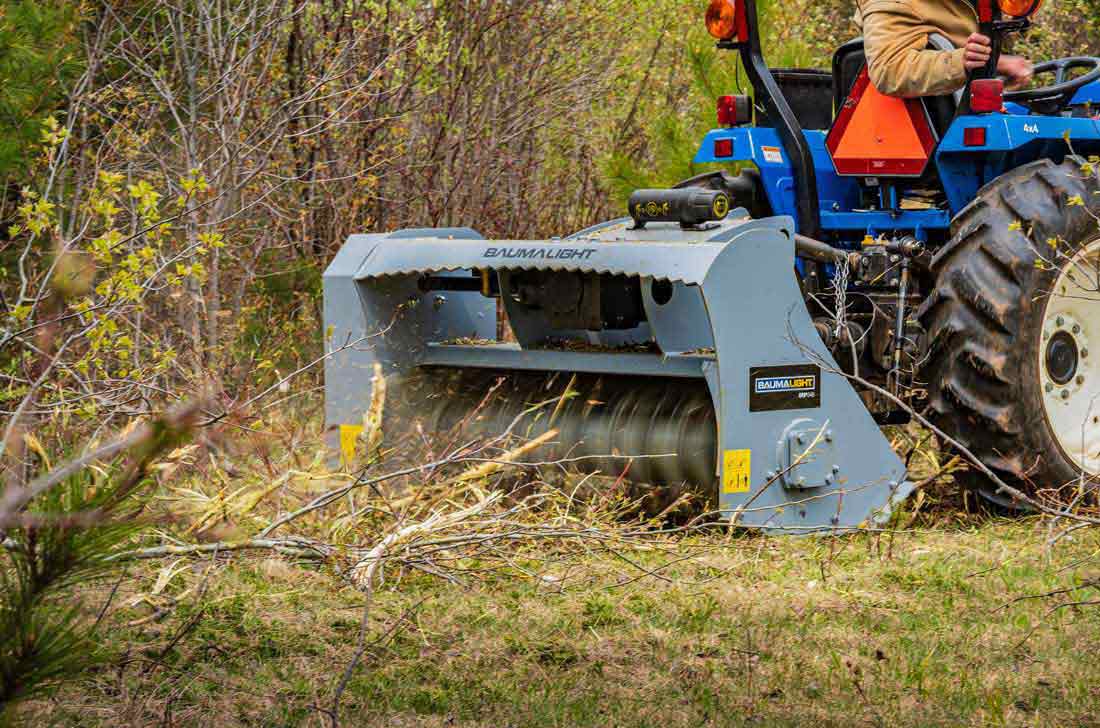 Baumalight MP348 in brush mulching action