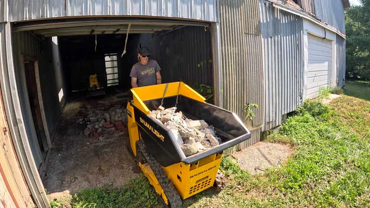 mini tracked dumper customer dumping material