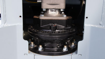 blade mounted on heavy duty bearing support
