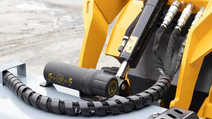 Armoured and Sleeved Hydraulic Hoses Armoured and Sleeved Hydraulic Hoses