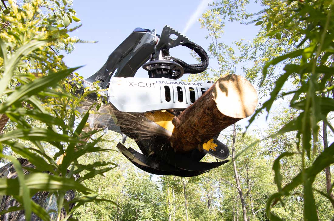 lsr724s baumalight log grapple in action