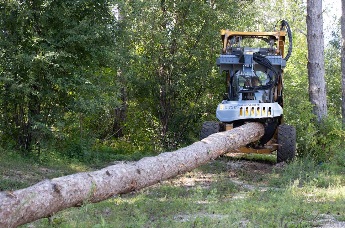 lsr724s log grapple holding large stump