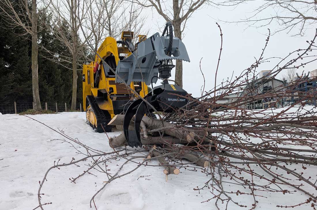 log grapple mini skidsteer forestry handling