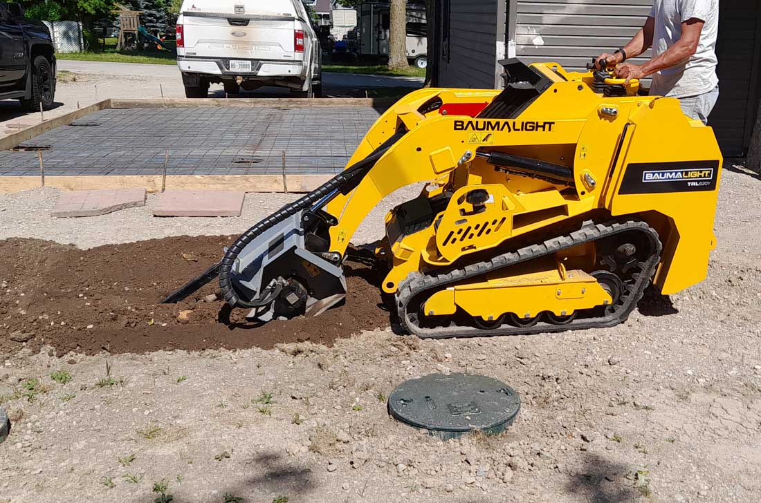 TRL620Y baumalight mini skidsteer with trencher