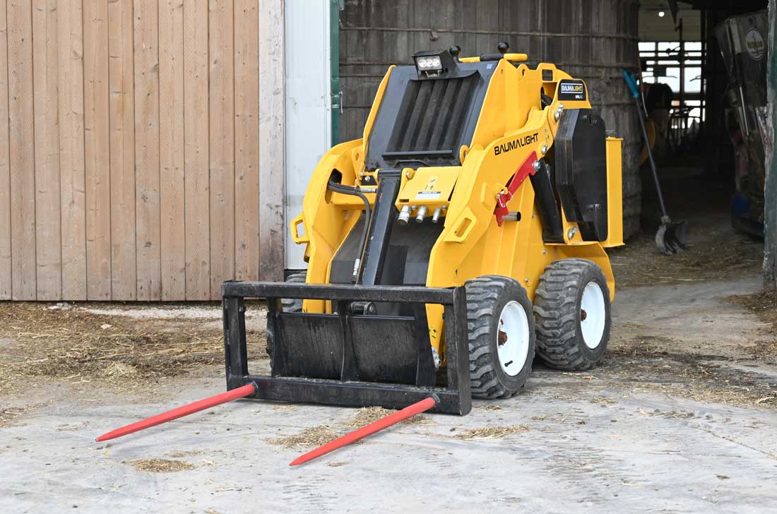 Baumalight WRL58G with bale spear attachment