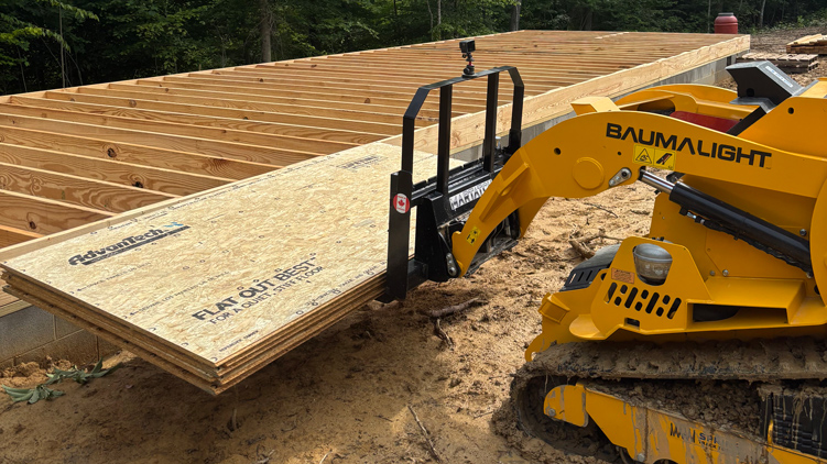 trl620d lifting material with fork