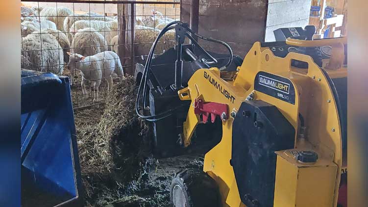 Manure fork with grapple on WRL58G