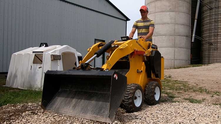 Martatch bucket attachment for wheeled miniskidsteer