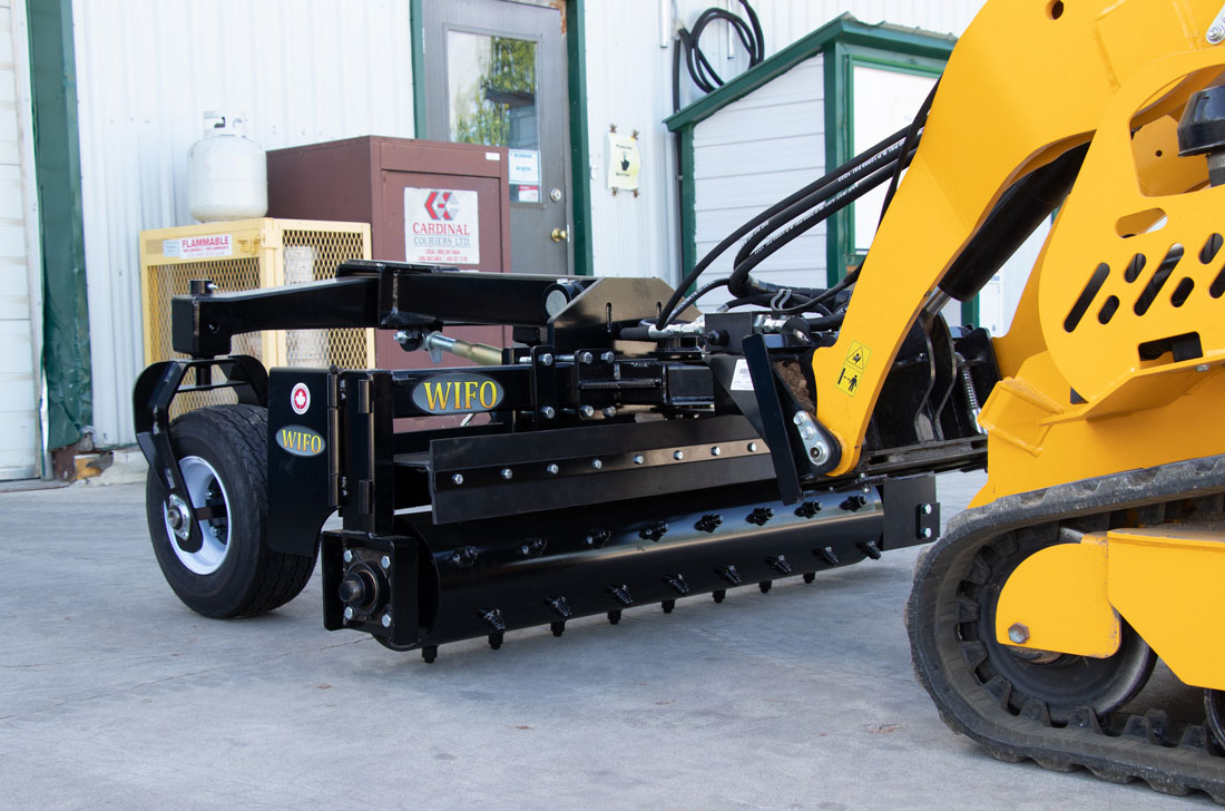 Mini skidsteer adaptor on RAM-48