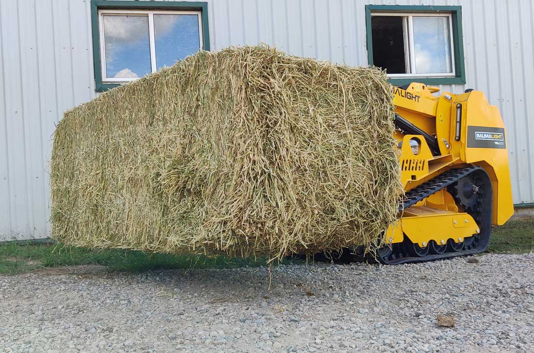 Bale spear handling large bales