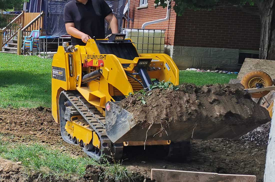 Martatch Bucket for compact utility loader