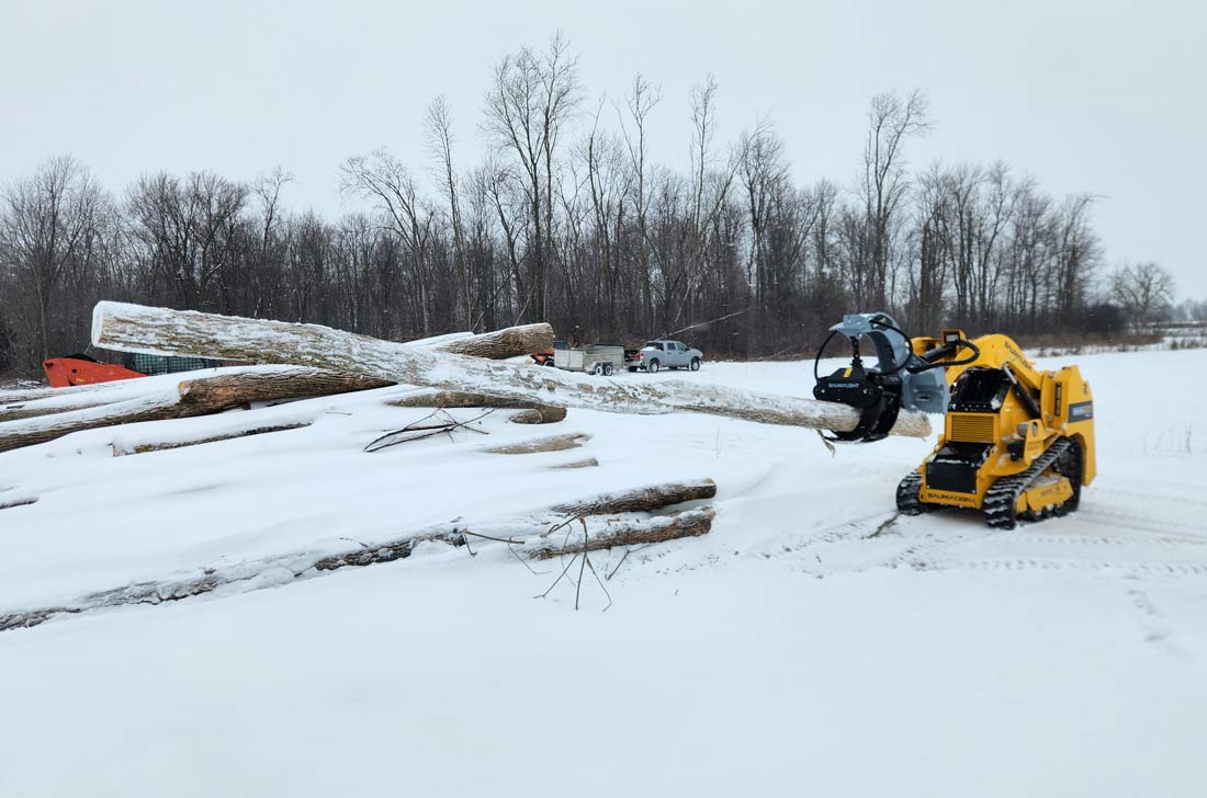 baumalight log grapple in action