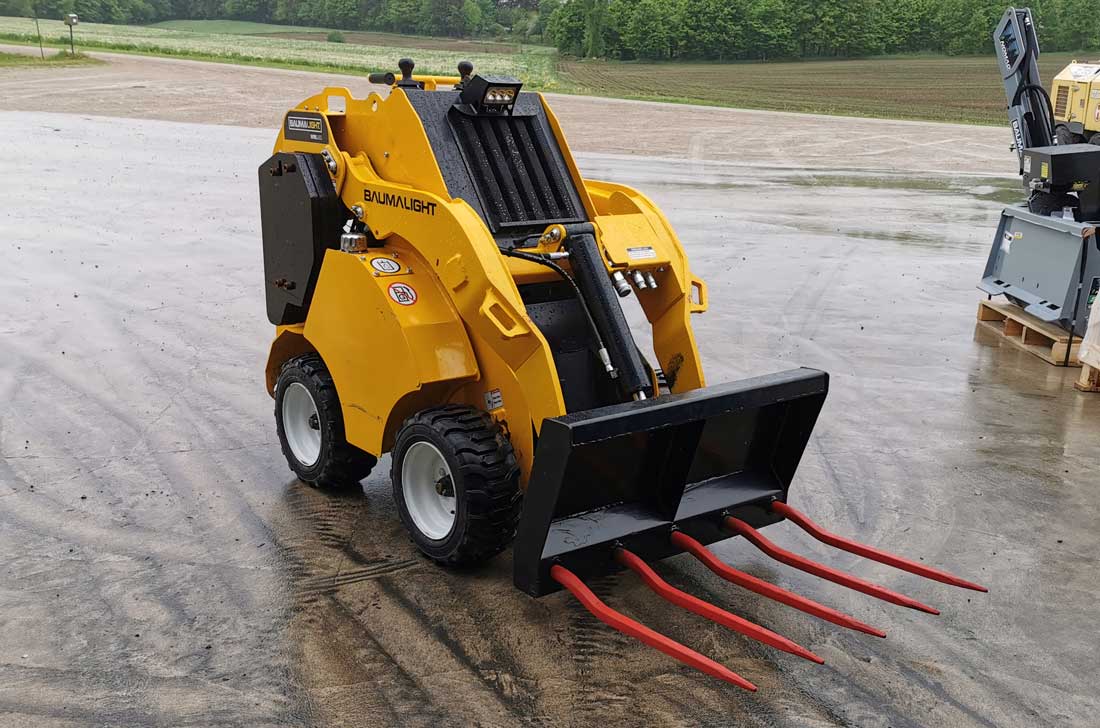 Manure fork on Baumalight mini skidsteer