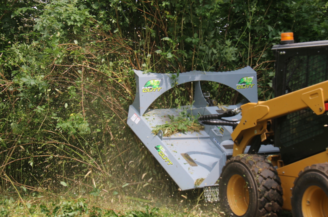 Brush mowing with skidsteer