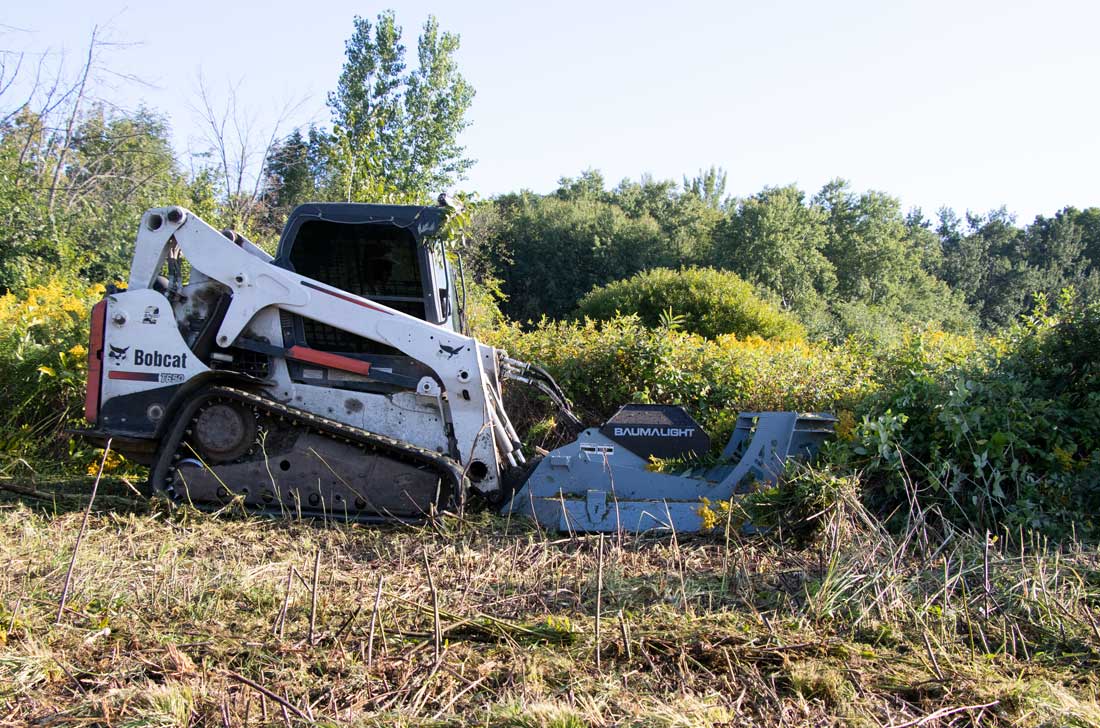 Bobcat 7650 with Baumalight brush cutter