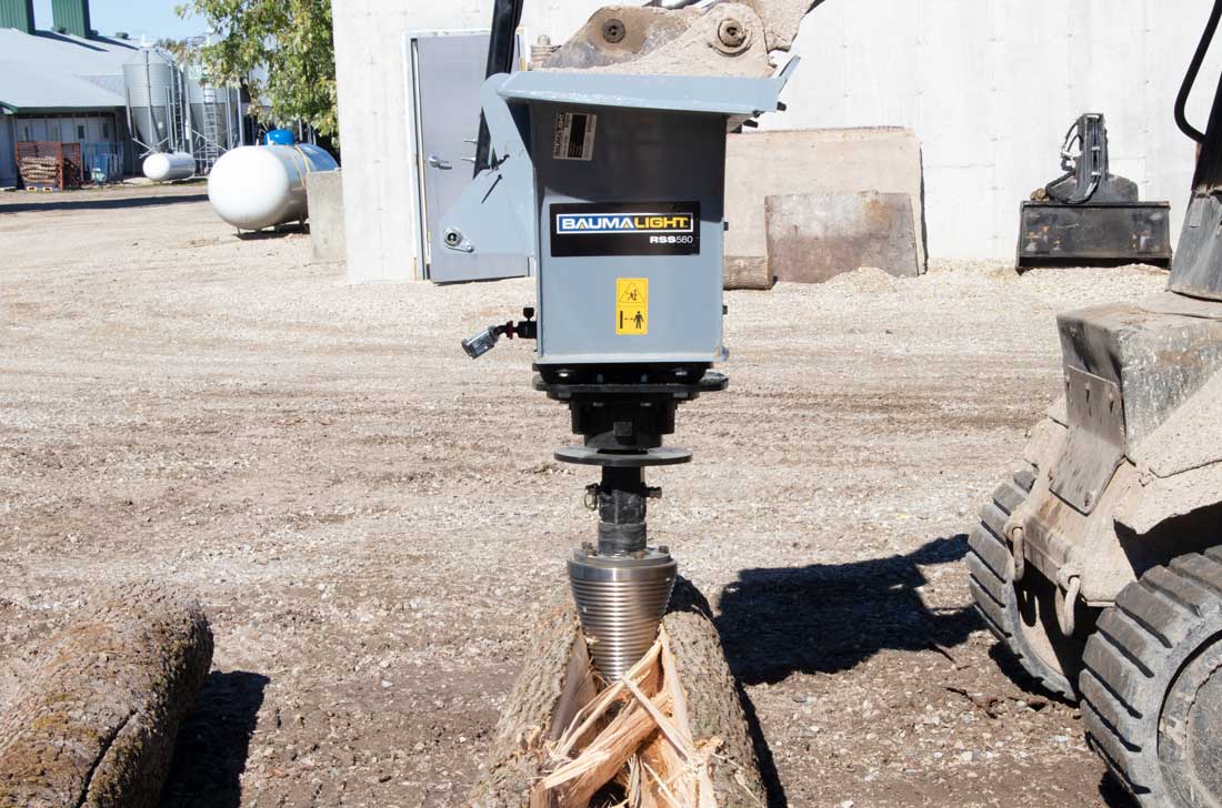 Baumalight RSS580 with standard skidsteer plate