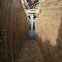 baumalight tn548 in trenching action