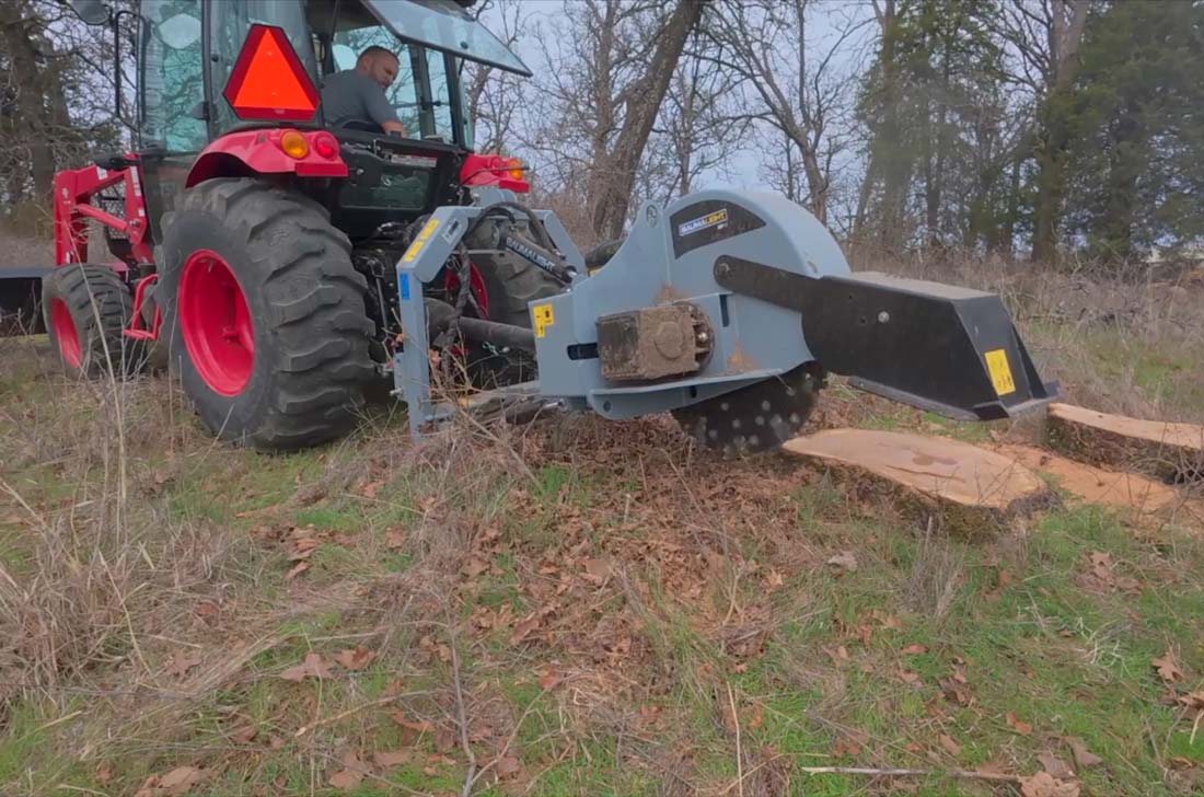 Baumalight 3P38 stump grinder attachment grinding tree