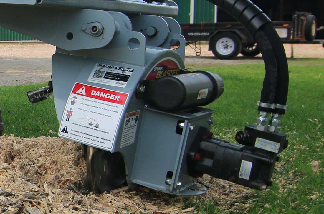 Mini skidsteer stump grinder