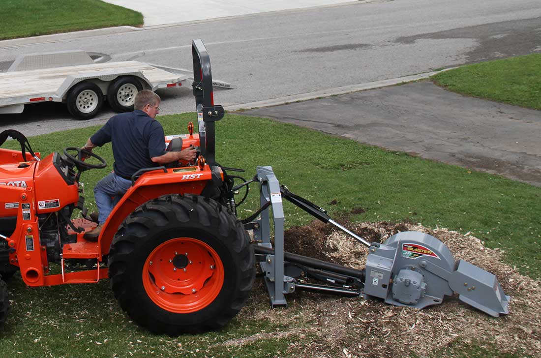 Dessoucheuse 3P24 avec tracteur