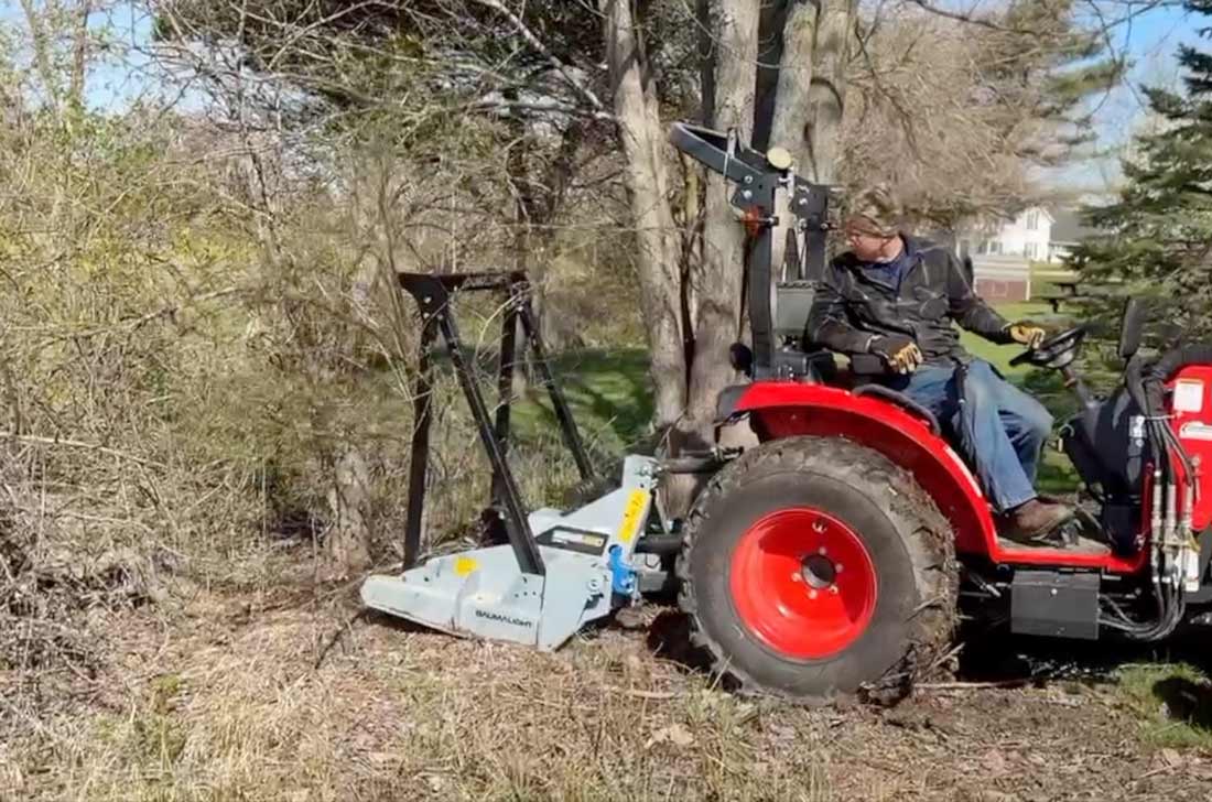 dph532 tree saw mounted on tractor