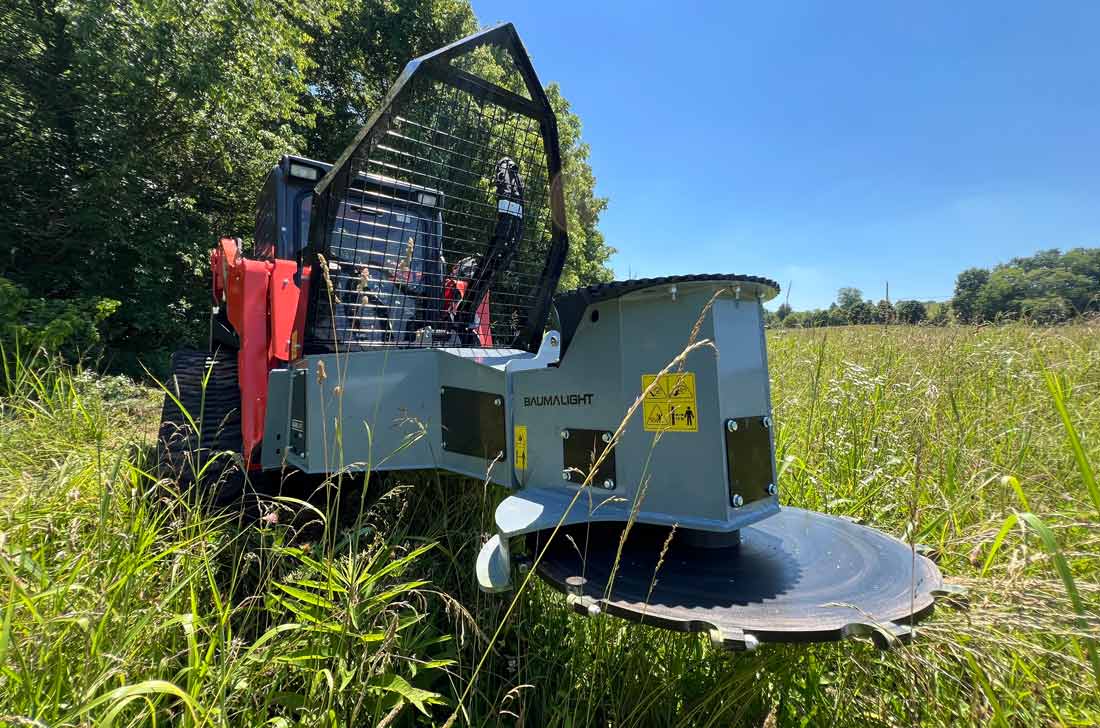 Baumalight Treesaw DSA530 on Skidsteer