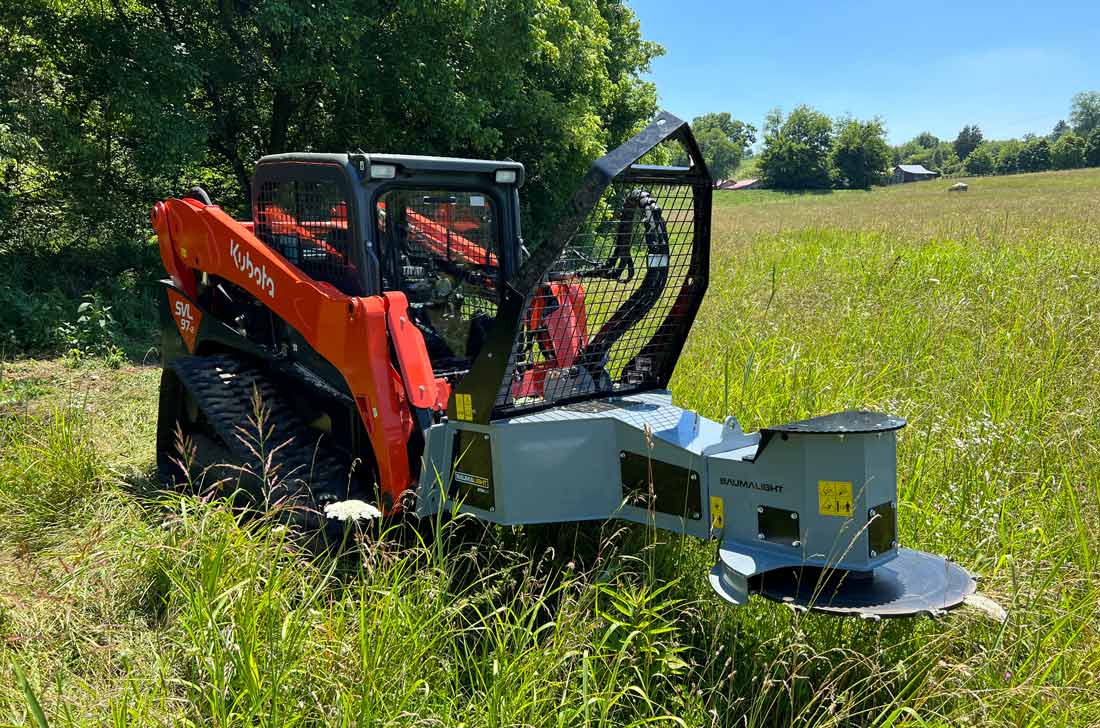 Baumalight Treesaw DSA530 on Skidsteer