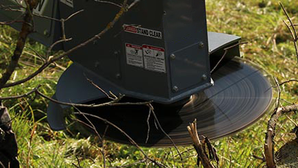 Scie à arbre Baumalight pour chargeuse compacte