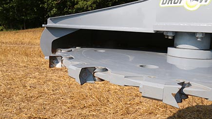 Vertica tree saw for skidsteer